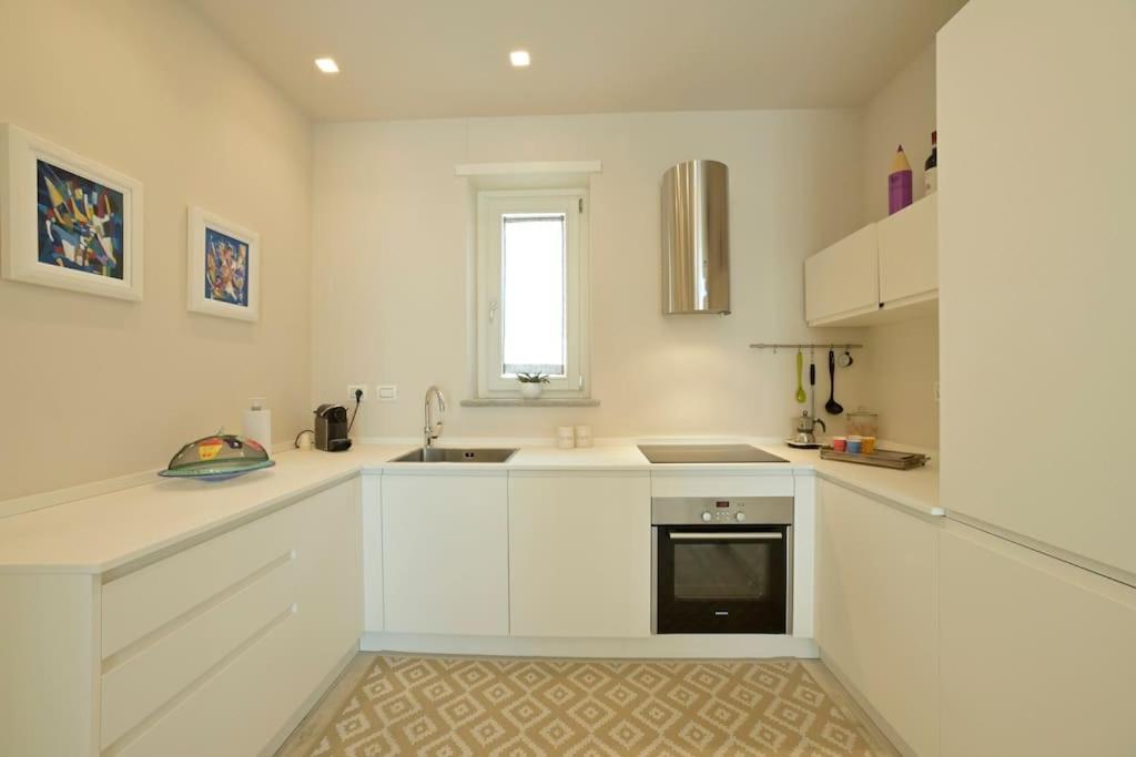 Luxury Apartament Con Garage Vista Mare Alassio Per 6 Persone Exteriör bild