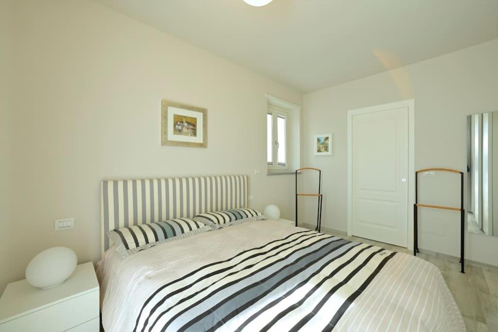 Luxury Apartament Con Garage Vista Mare Alassio Per 6 Persone Exteriör bild