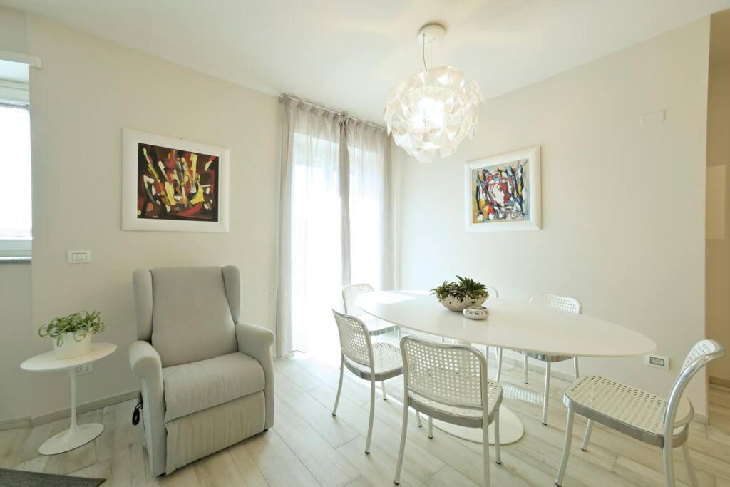 Luxury Apartament Con Garage Vista Mare Alassio Per 6 Persone Exteriör bild