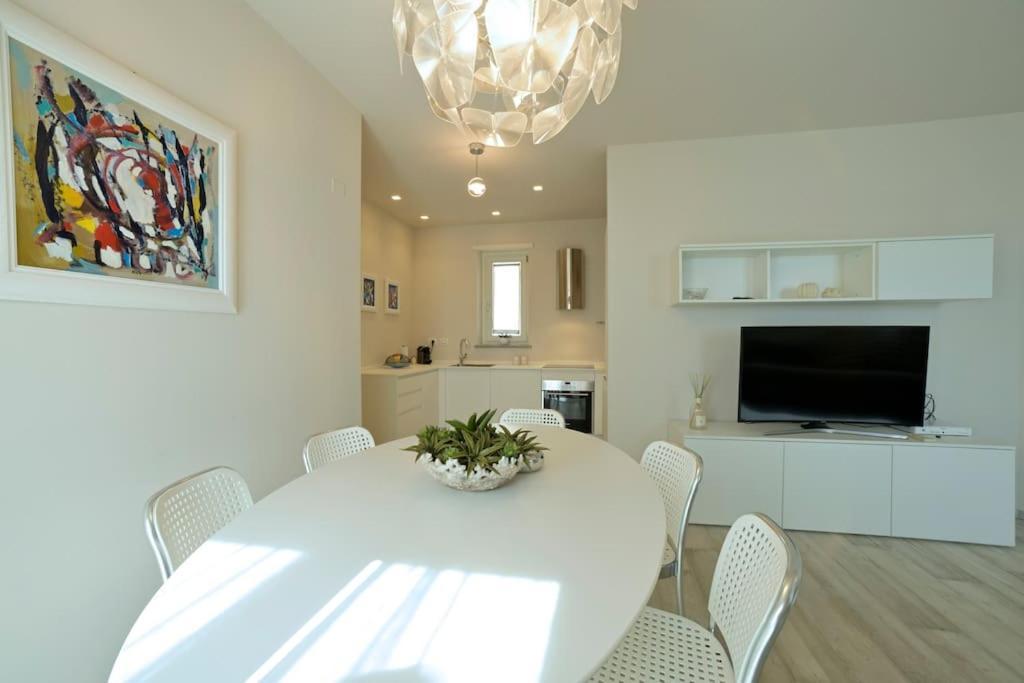 Luxury Apartament Con Garage Vista Mare Alassio Per 6 Persone Exteriör bild